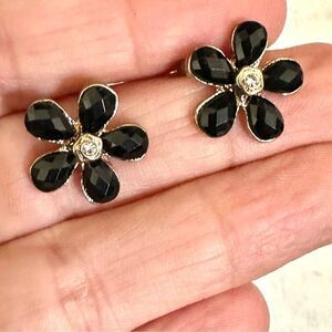 Black flower rhinestone post earrings